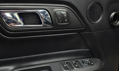 Ford Mustang 2017, 76770 км, за 14521.06 USD - фото 17