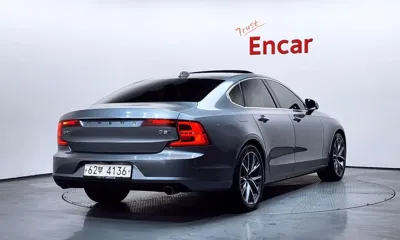 Volvo S90 2017, 136396 км, за 11290.53 USD