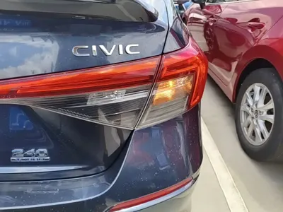 Honda Civic 2023, 64700 км, за 10975.14 USD - фото 8