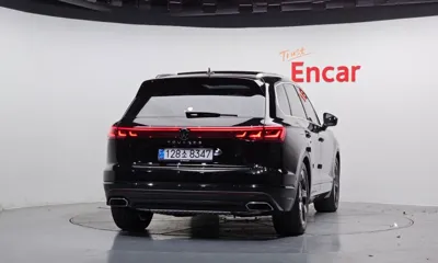 Volkswagen Touareg 2024, 26290 км, за 48874.13 USD