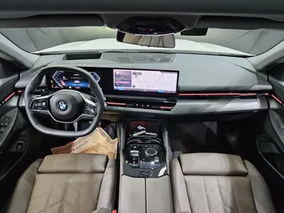 BMW 5-Series 2024, 24047 км, за 33805.96 USD - фото 7