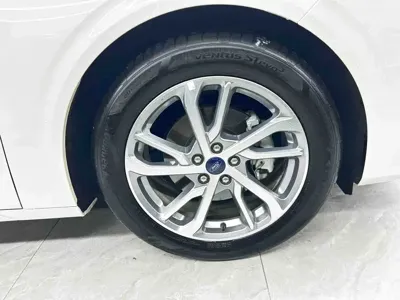 Ford Mondeo 2023, 40000 км, за 13616.22 USD - фото 23