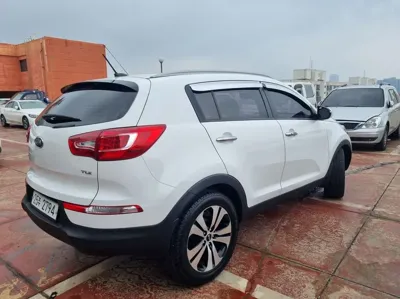 Kia Sportage 2012, 82900 км, за 4755.7 USD - фото 16