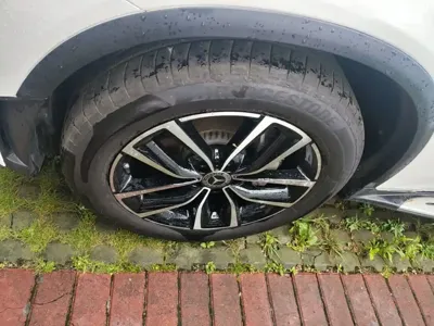 Mercedes-Benz GLC 2022, 75100 км, за 28982.28 USD - фото 23