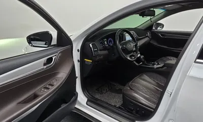 Hyundai Grandeur 2019, 90530 км, за 11655.92 USD - фото 10