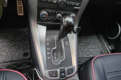 Chevrolet Captiva 2015, 78700 км, за 5164 USD - фото 11