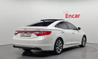 Hyundai Grandeur 2015, 155017 км, за 4875.51 USD