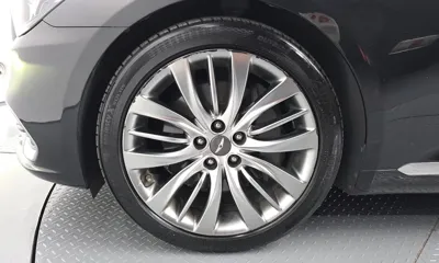 Genesis G80 2018, 199876 км, за 7417.62 USD