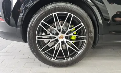 Porsche Cayenne 2025, 9578 км, за 112703.64 USD
