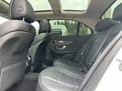 Mercedes-Benz C-Class 2018, 70000 км, за 13112.38 USD