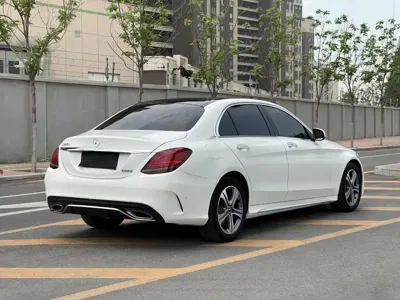 Mercedes-Benz C-Class 2018, 70000 км, за 13112.38 USD - фото 9