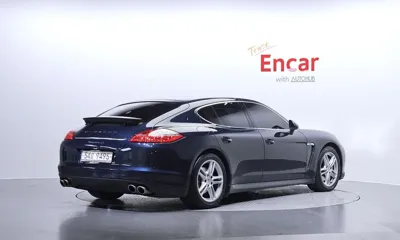 Porsche Panamera 2011, 101108 км, за 13005.78 USD