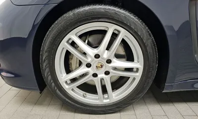 Porsche Panamera 2011, 101108 км, за 13005.78 USD
