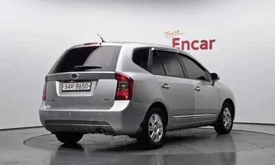 Kia Carens 2013, 162555 км, за 2553.5 USD