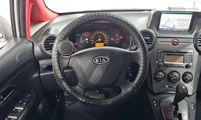 Kia Carens 2013, 162555 км, за 2553.5 USD - фото 13