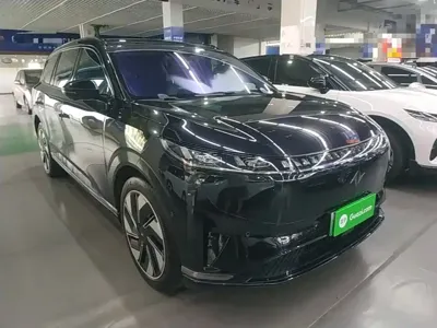 eπ eπ008 2025, 28400 км, за 18339.81 USD