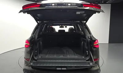 BMW X5 2025, 11398 км, за 81725.09 USD - фото 36