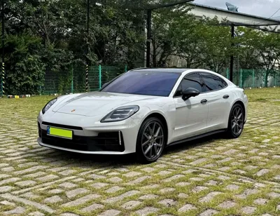 Porsche Panamera 2025, 8400 км, за 118091.11 USD
