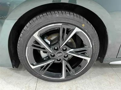 Audi A3 2024, 33000 км, за 20894.24 USD - фото 20