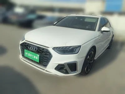 Audi A4L · 2022 год