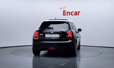 MINI Cooper 2020, 169023 км, за 6833.88 USD