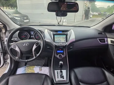 Hyundai Avante 2013, 136000 км, за 3931.99 USD - фото 10