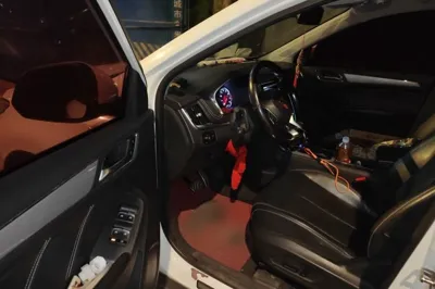 Roewe RX5 2016, 165100 км, за 4247 USD - фото 16