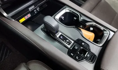 Lexus RX 2024, 29938 км, за 44862.9 USD - фото 9