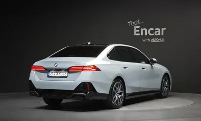 BMW 5-Series 2024, 22970 км, за 40325.75 USD