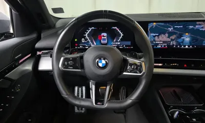 BMW 5-Series 2024, 22970 км, за 40325.75 USD - фото 13