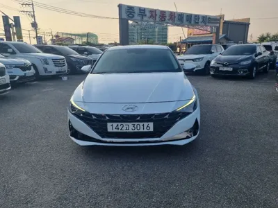 Hyundai Avante 2021, 108767 км, за 8923.86 USD