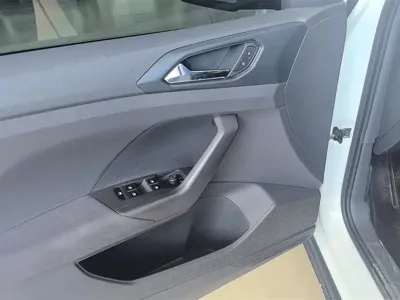Volkswagen T-Cross 2020, 89100 км, за 8545.87 USD - фото 7