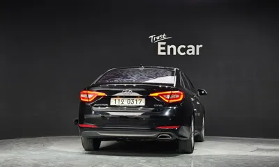 Hyundai Sonata 2017, 123403 км, за 5656.41 USD