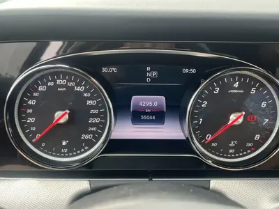 Mercedes-Benz E-Class 2018, 50000 км, за 21971.56 USD - фото 12