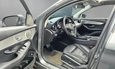 Mercedes-Benz GLC-Class 2018, 122292 км, за 16279.21 USD - фото 10
