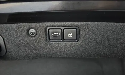 Hyundai Equus 2014, 143848 км, за 8998.95 USD - фото 20