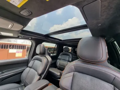 Lincoln Navigator 2026, 129 км, за 183799.4 USD - фото 9