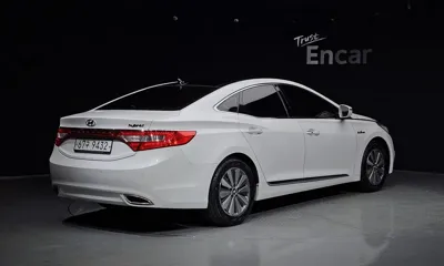 Hyundai Grandeur 2015, 159808 км, за 5070.53 USD