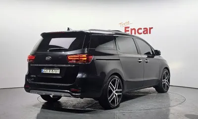 Kia Canival 2019, 138196 км, за 10042.95 USD