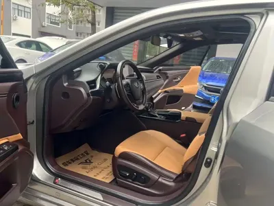 Lexus ES 2020, 85000 км, за 24984.8 USD