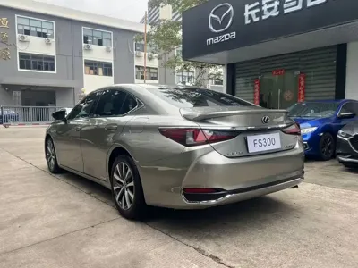 Lexus ES 2020, 85000 км, за 24984.8 USD - фото 9
