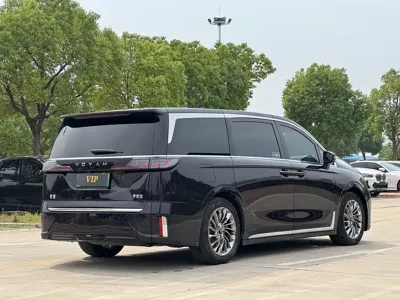 Voyah Dreamer 2022, 40000 км, за 23579.95 USD