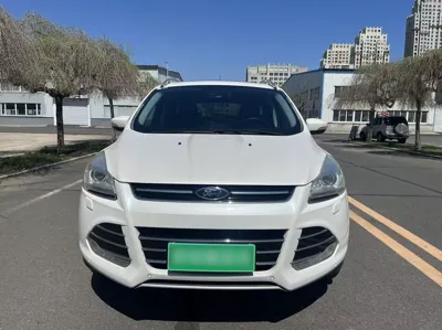 Ford Kuga 2015, 135000 км, за 5940 USD
