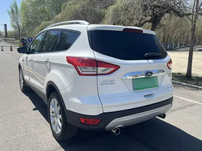 Ford Kuga 2015, 135000 км, за 5940 USD