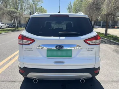 Ford Kuga 2015, 135000 км, за 5940 USD