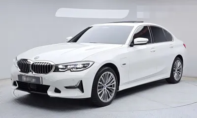 BMW 3-Series · 2022 год