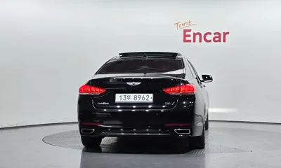 Hyundai Genesis 2015, 152893 км, за 5939.87 USD