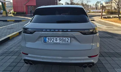 Porsche Cayenne 2023, 16670 км, за 101746.1 USD