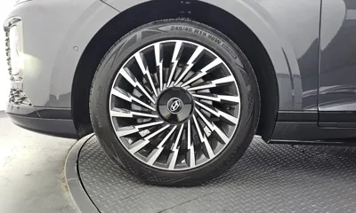 Hyundai Grandeur 2025, 7433 км, за 27035.98 USD