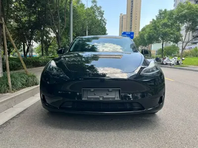 Tesla Model Y 2023, 60000 км, за 23545.34 USD